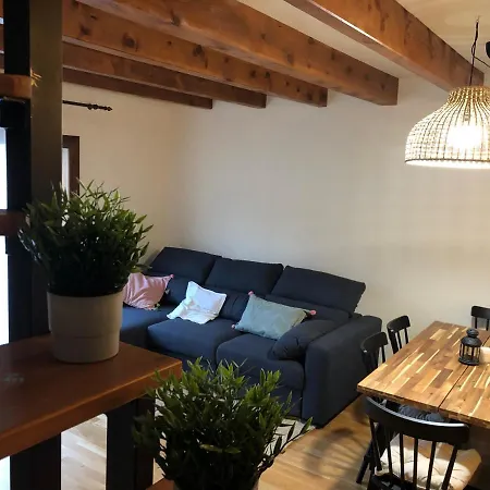 Familiar Con Jardin Y Piscina בית נופש Villanúa