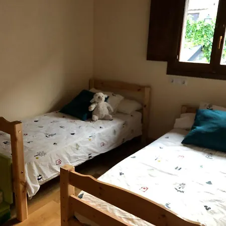 Сasa de vacaciones Familiar Con Jardín Y Piscina Villanúa