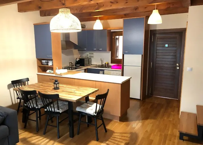 Familiar Con Jardin Y Piscina Holiday home